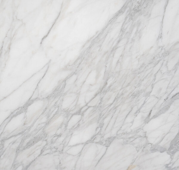 white statuarietto