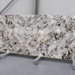 Alpinus in slabs